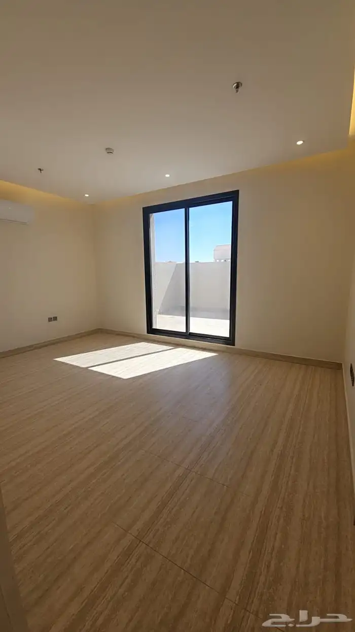 للايجار شقة بحي الرمال (الخنيني) مشروع الرمز غرفتين وصالة 5