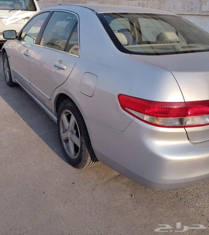 للبيع هوندا اكورد 2004 3