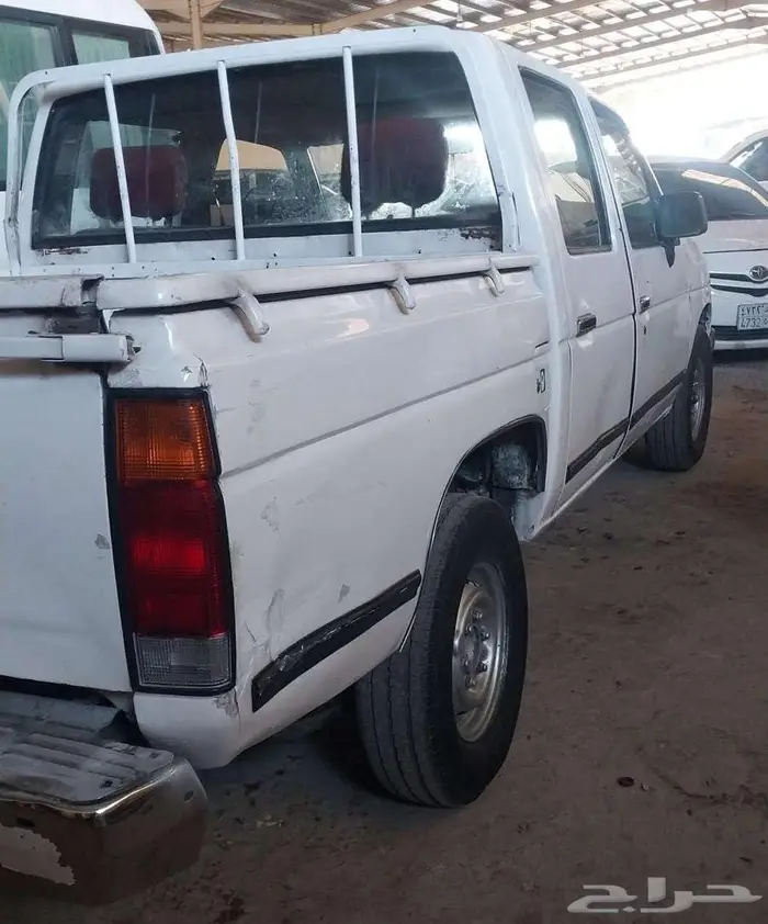 نيسان داتسون 1995 غمارتين 4