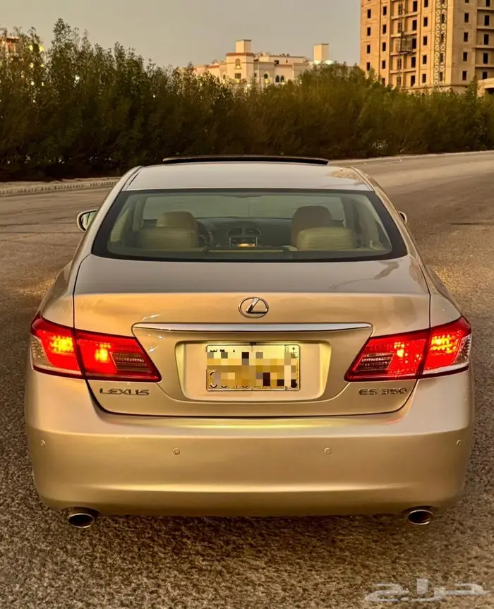 لكزس ED موديل 2010 نظيف . 5