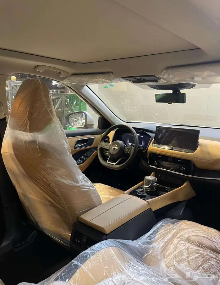 نيسان اكس تريل 2025 فل كامل 7 مقاعد جميع الالوان للتقسيط 4