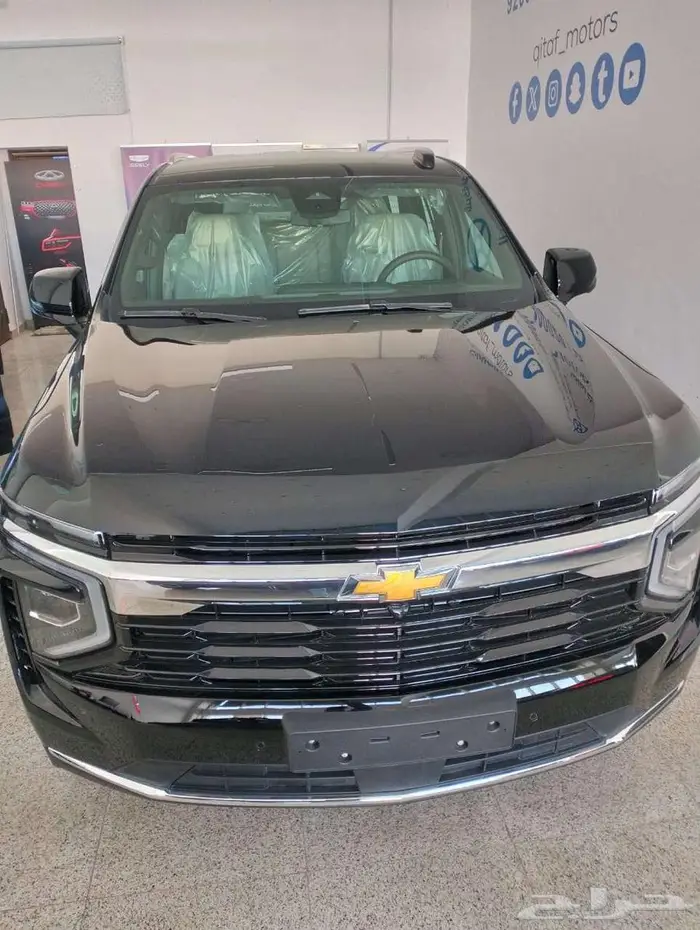 شيفرولية تاهو LS بدون دبل 2025 متوفره الشعار الذهبي والاسود 10