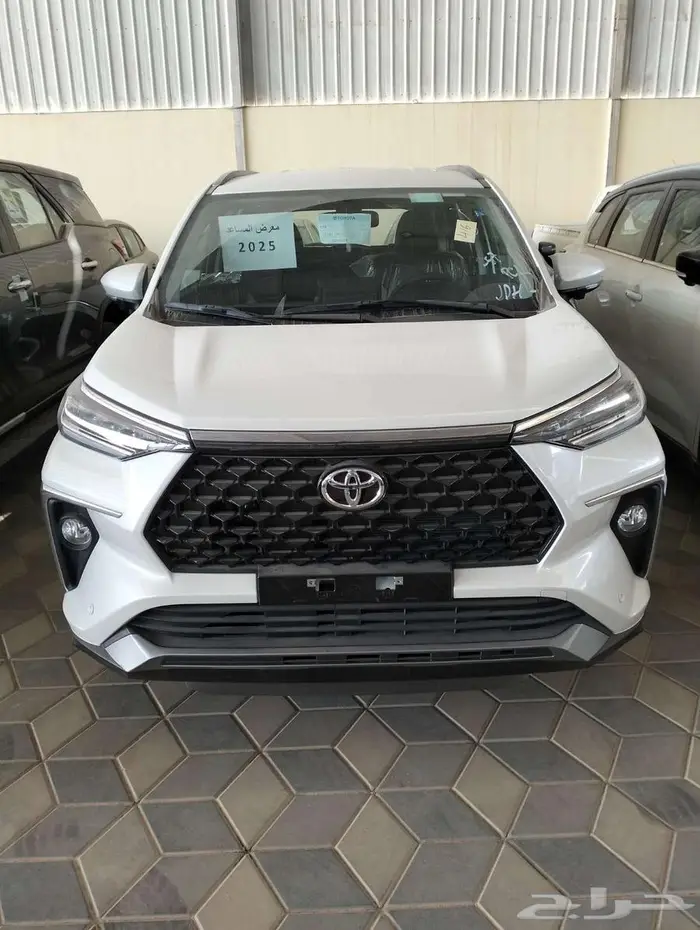 تويوتا فيلوز GLX بنزين 2025 0