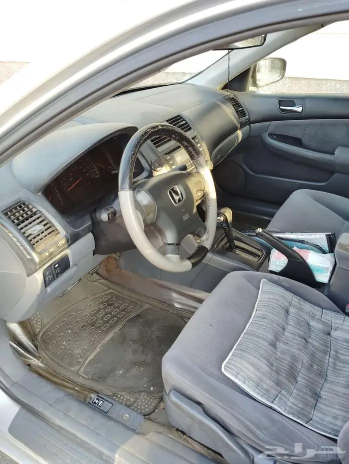 للبيع هوندا اكورد 2004 9