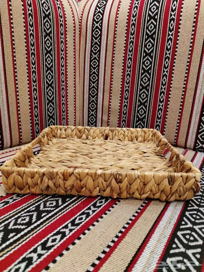 سلال وصحون وصواني من الخشب والخوص 15