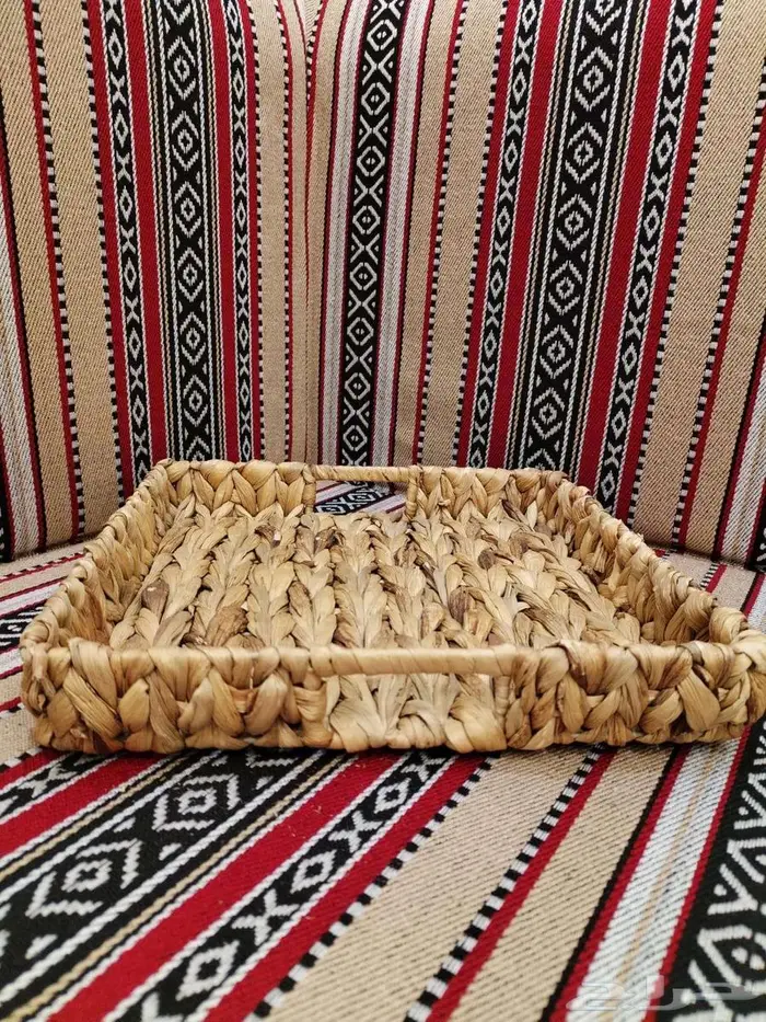 سلال وصحون وصواني من الخشب والخوص 20