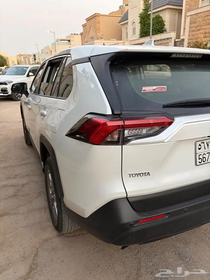 تويوتا راف فور2024 1