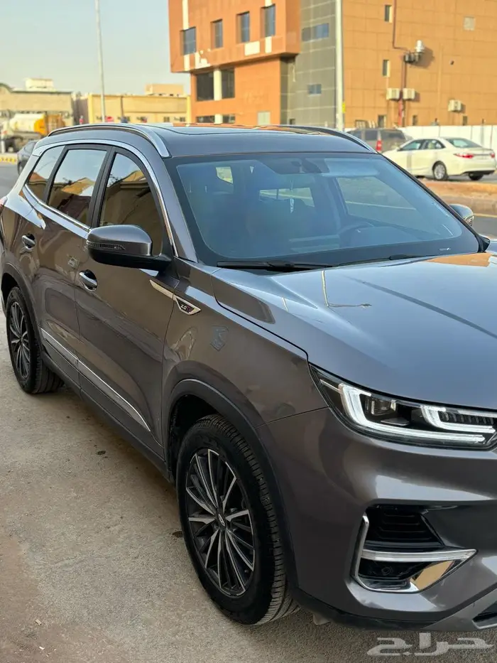 سيارة عائلية تيجو 8 3