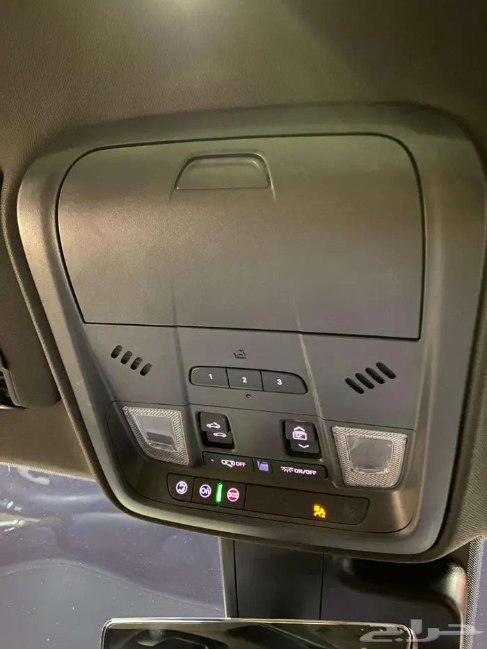 كاديلاك اكس تي 4 موديل 2023 اسود فل سعودي ماشيه 20 الف كم 15