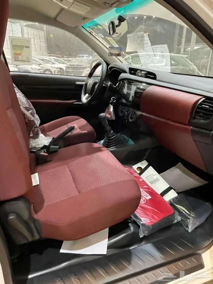 هايلوكس غمارة GL ديزل 2025 للتقسيط 12