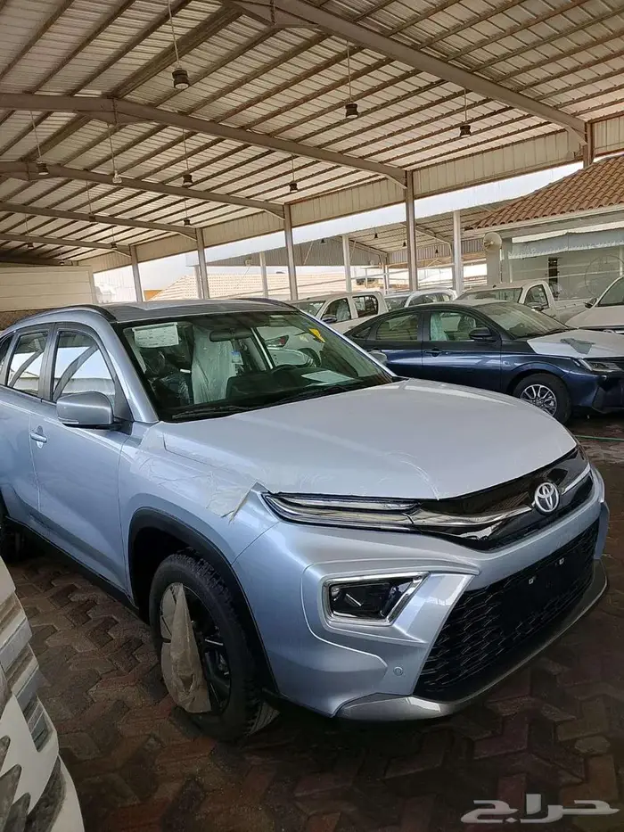 تويوتا اوربان كروزر GL2025 ستاندر فضى 1