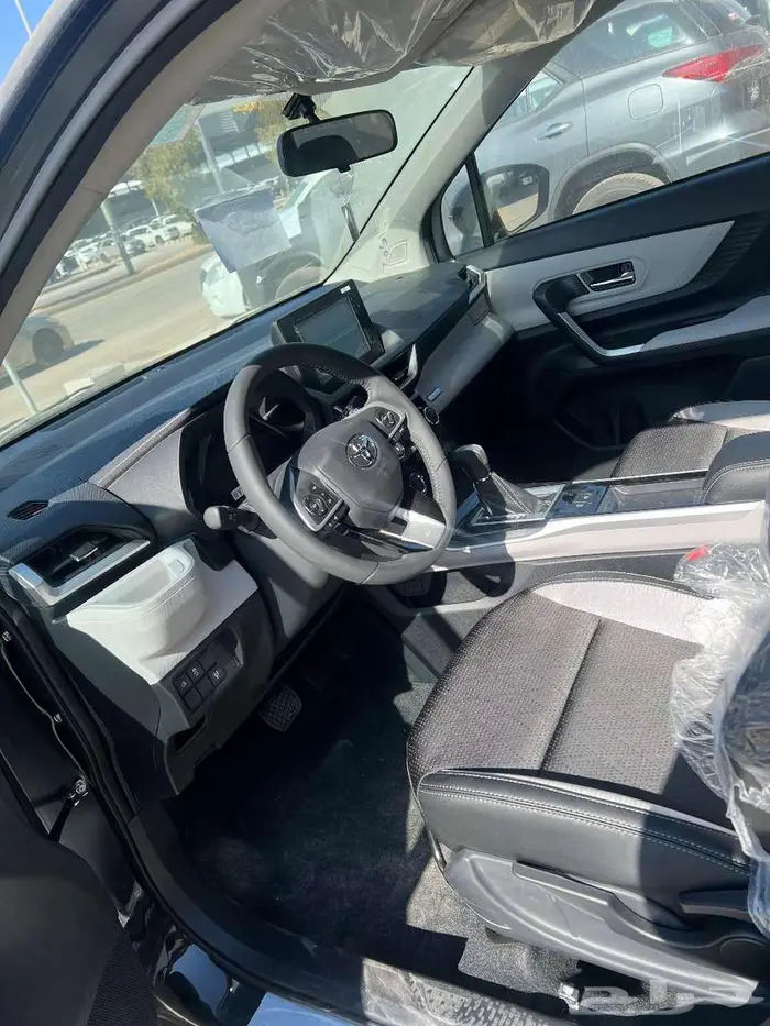 تويوتا فيلوز 2025 متوفر جميع الالوان كاش _ اقساط 11