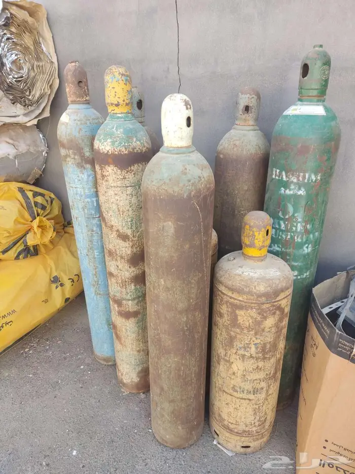 اسطوانات اكسجين صناعي واستيلين 0