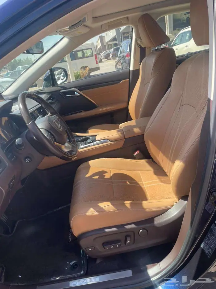 لكزس R-X350 فل كامل 2017 13