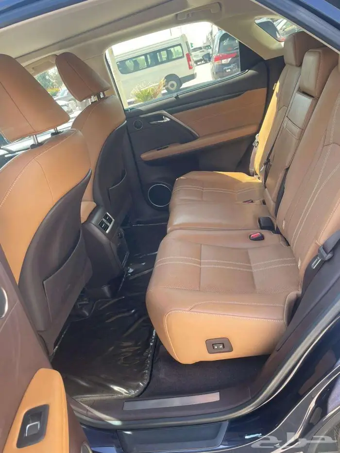 لكزس R-X350 فل كامل 2017 15