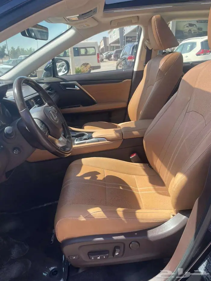 لكزس R-X350 فل كامل 2017 29