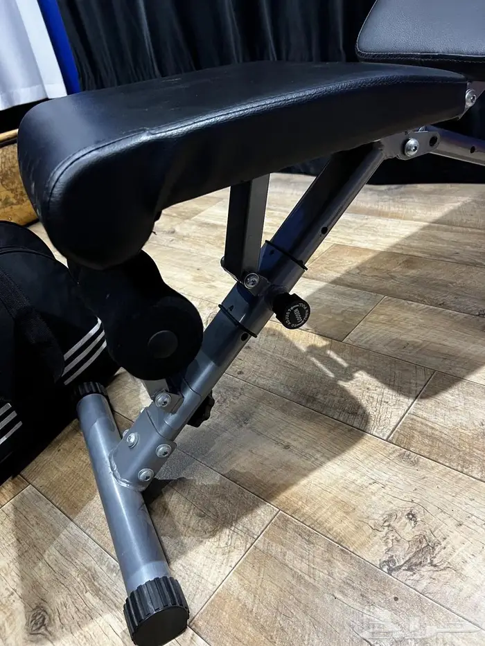 بنش بريس جلد قابل للتعديل adjustable weight bench 1