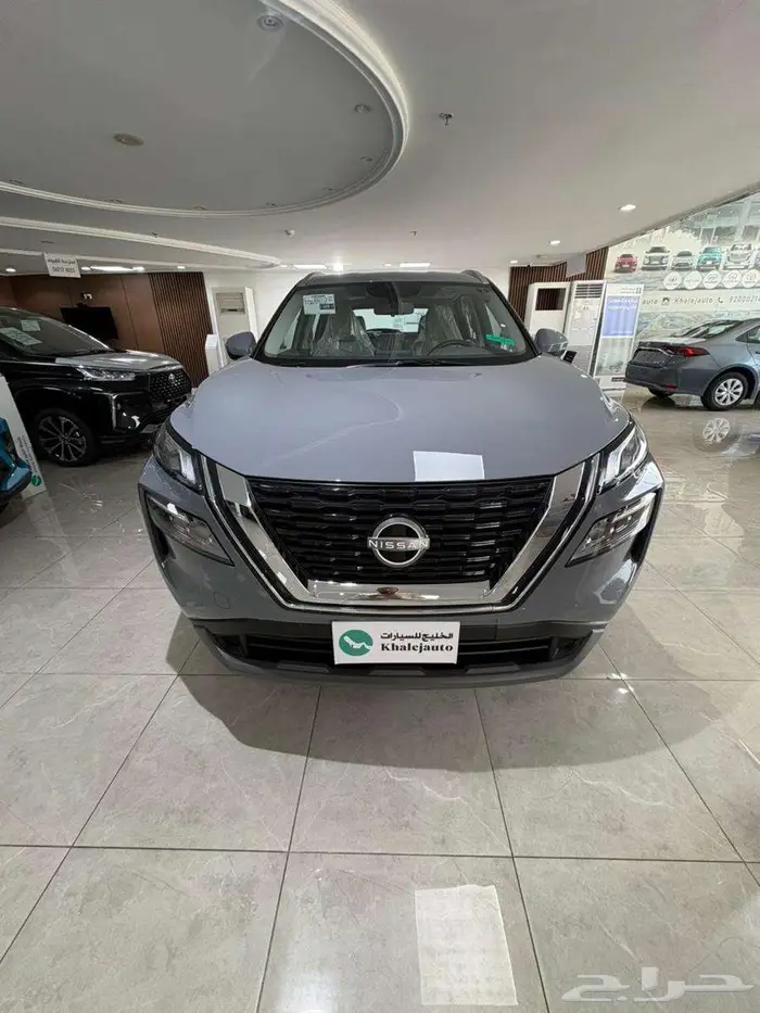 نيسان اكس تريل ستاندر 7 مقاعد 2025 2