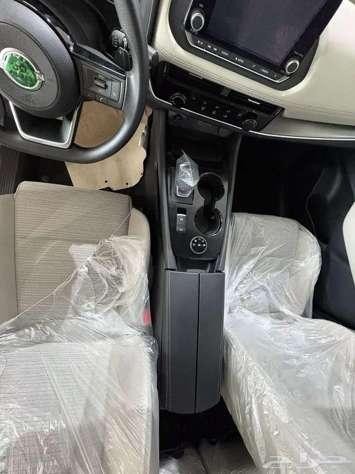 نيسان اكس تريل ستاندر 7 مقاعد 2025 5