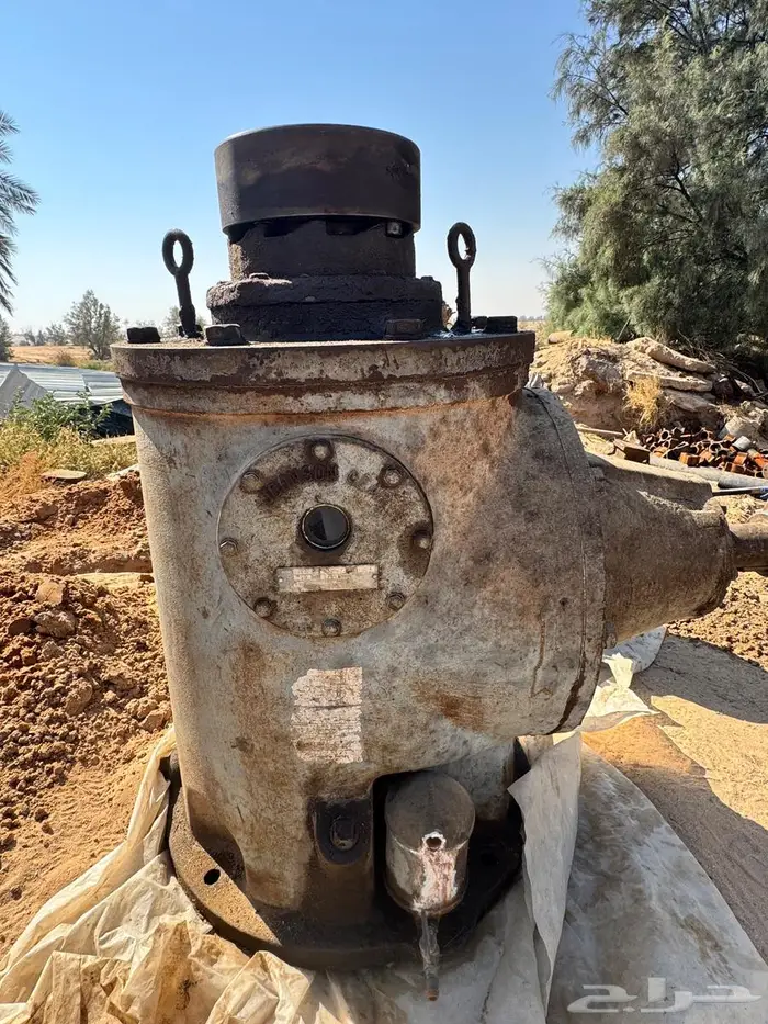 للبيع معدات بير متكامله مكينة كتربلر وكافة ملحقاتها 1