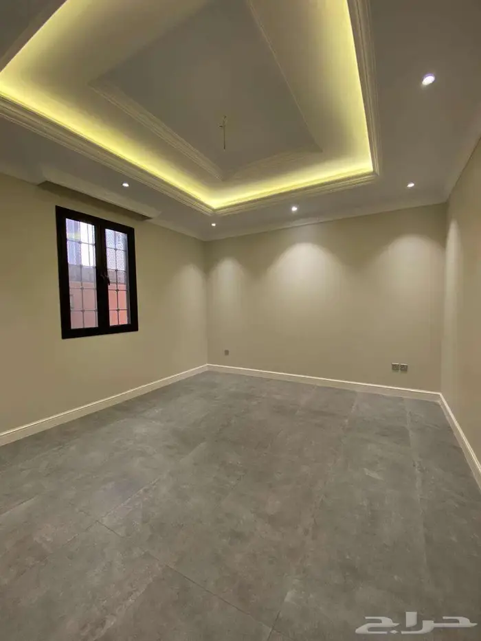 شقة للايجار بحي الربوه مكونة من 5 غرف 9