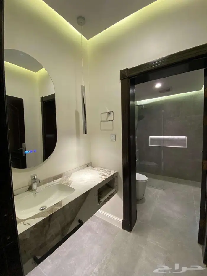 شقة للايجار بحي الربوه مكونة من 5 غرف 15