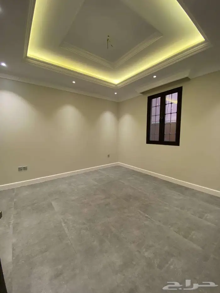 شقة للايجار بحي الربوه مكونة من 5 غرف 7