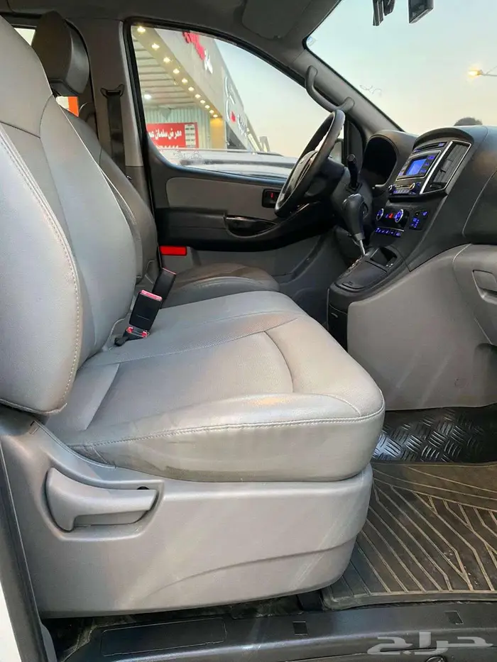 هيونداي (H1) مستورد ديزل موديل 2021 ركاب قير اتوماتيك 18