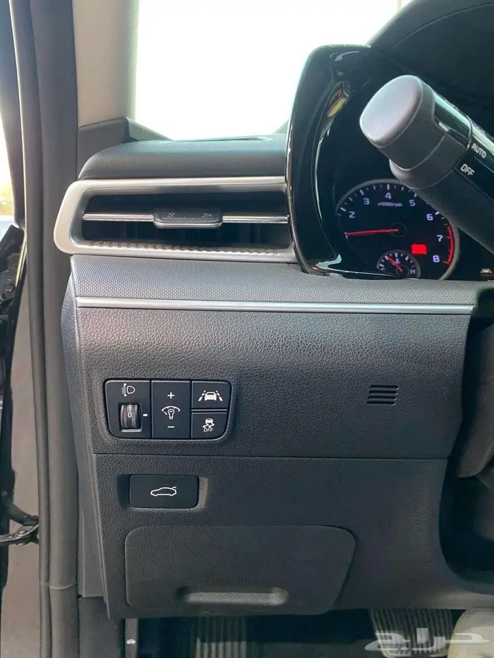 كيا اوبتيما مستورد بنزين موديل 2021 4 سلندر 2.0 CC 15