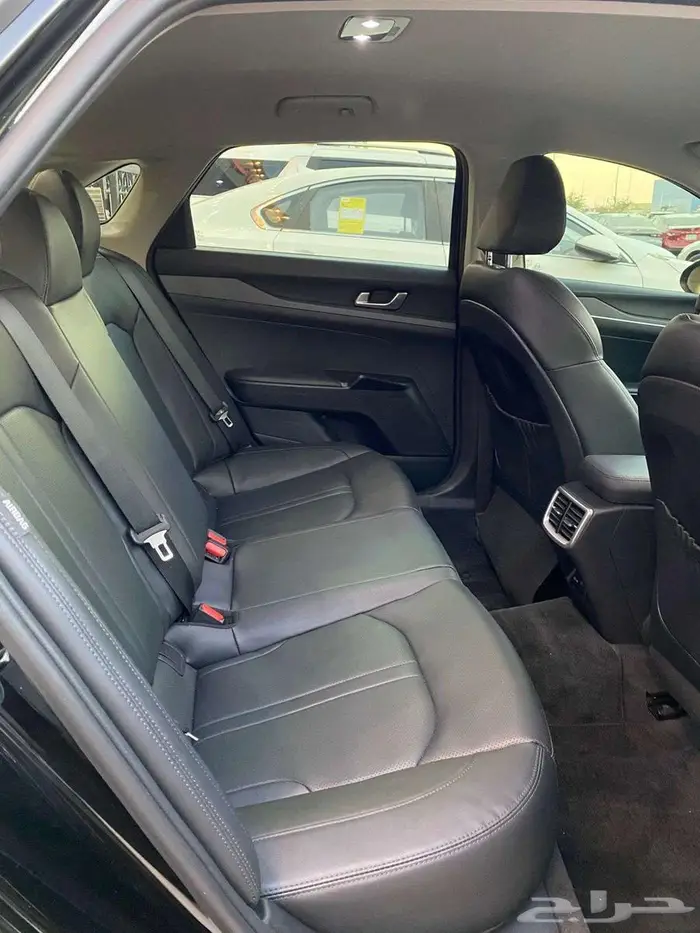 كيا اوبتيما مستورد بنزين موديل 2021 4 سلندر 2.0 CC 12