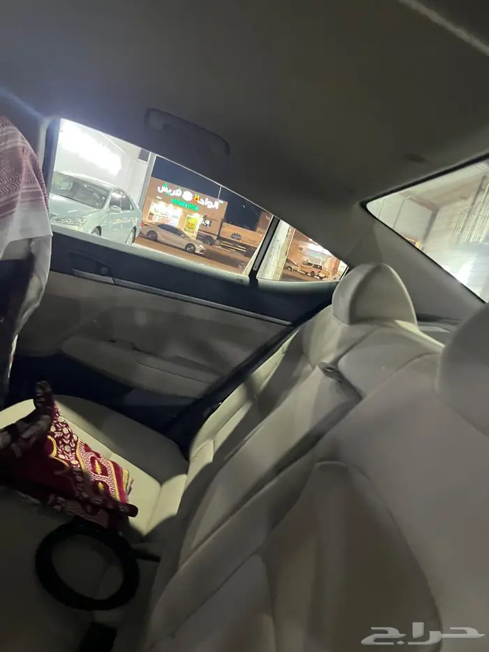 هونداي إلنترا للبيع 8