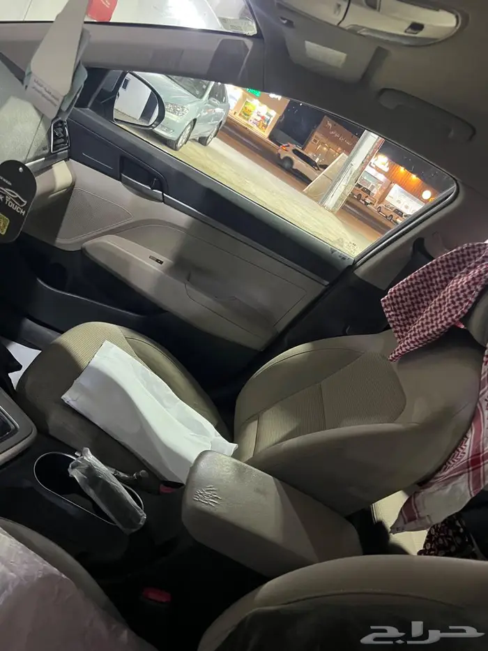 هونداي إلنترا للبيع 10