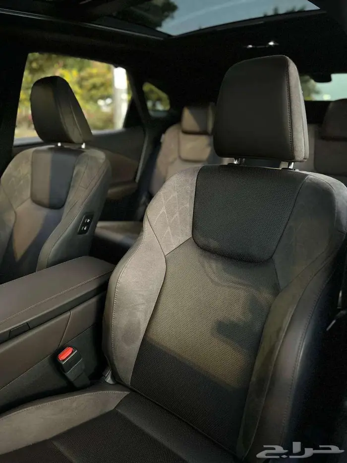 للبيع لكزس RX350h جديدة 2023 10