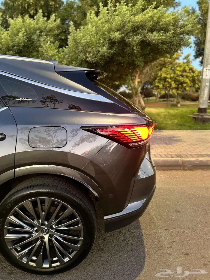 للبيع لكزس RX350h جديدة 2023 4