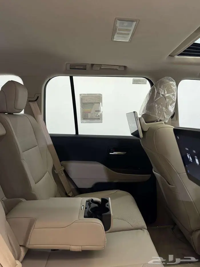 تويوتا لاند كروزر2024 GX-R 28