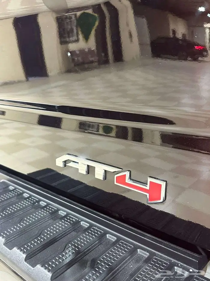 جي ام سي سييرا AT4 2023 10