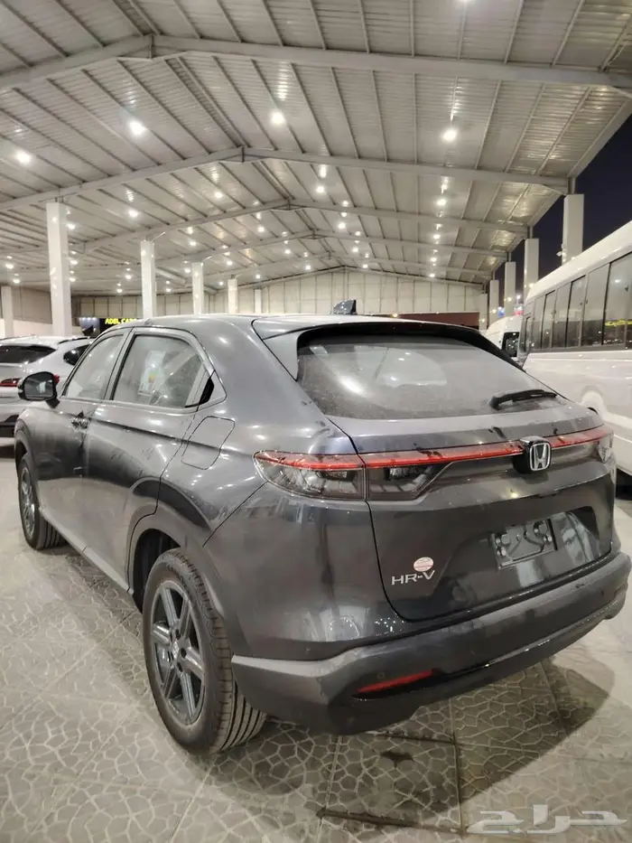 هوندا HR-V نص فل موديل 2025 سعودي لون رصاصي 4
