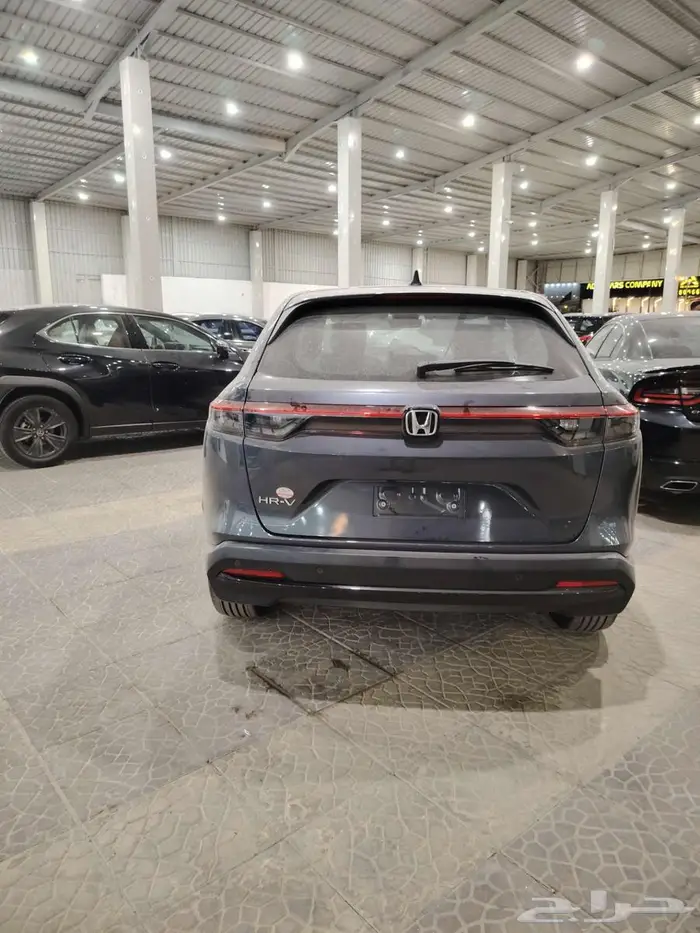 هوندا HR-V نص فل موديل 2025 سعودي لون رصاصي 3