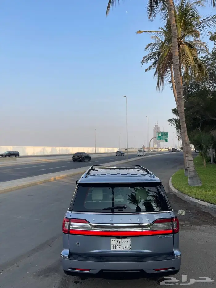 لنكون نافيقيتور اعلى فئة برزنتيشن رئاسي موديل 2019 9