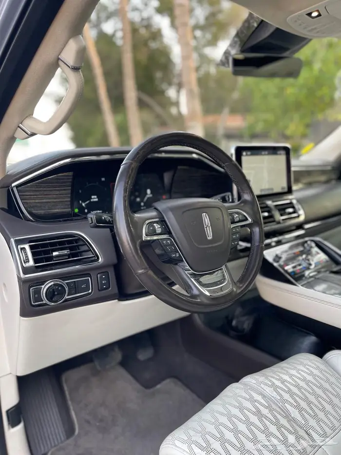 لنكون نافيقيتور اعلى فئة برزنتيشن رئاسي موديل 2019 15