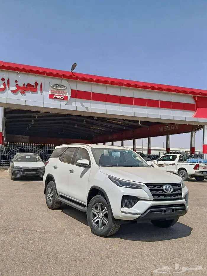 تويوتا فورشنر بنزين دبل 2025 اقل الاسعار 2