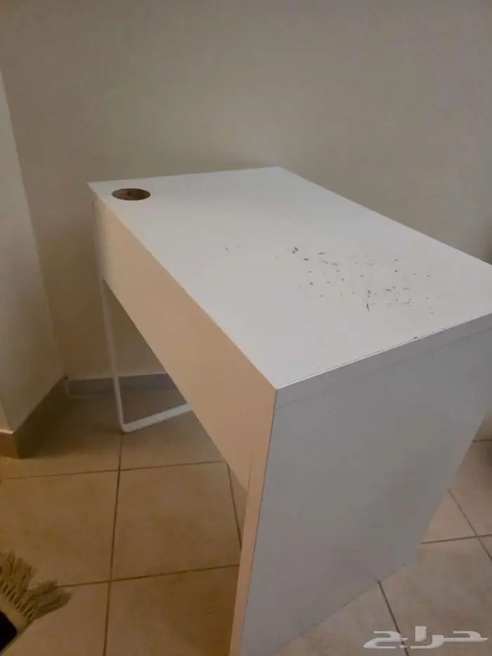 مكتب ابيض مستعمل لوجه الله   علب اكسسوار فاضية لوجه الله 2