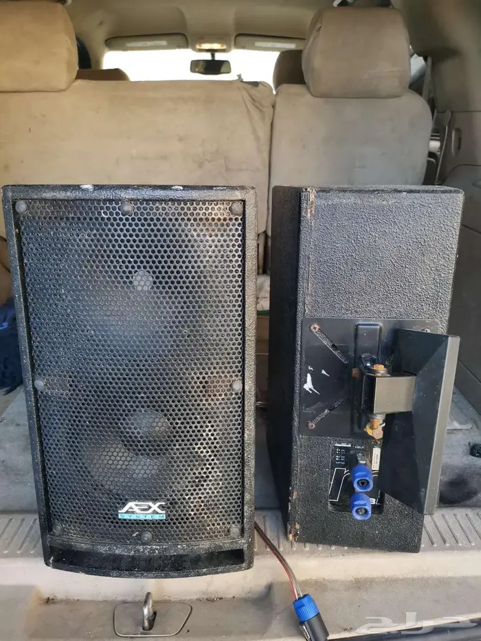 سماعات ومكبرات الصوت 1