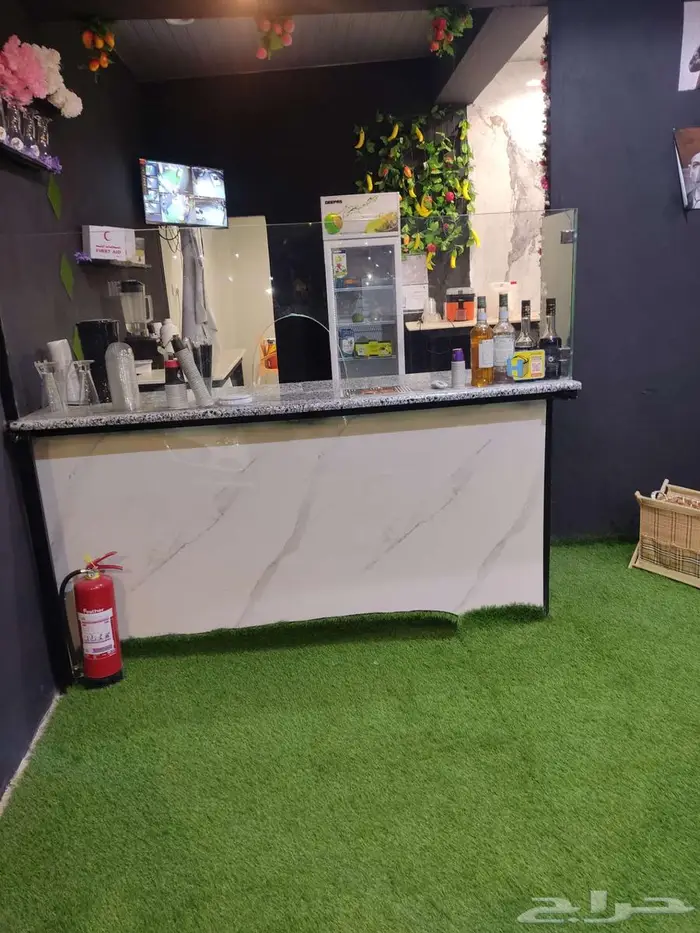 محل للتقبيل بكامل اغراضه 1