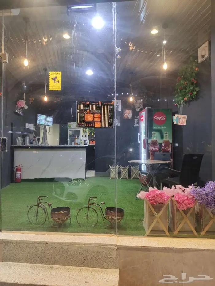 محل للتقبيل بكامل اغراضه 2