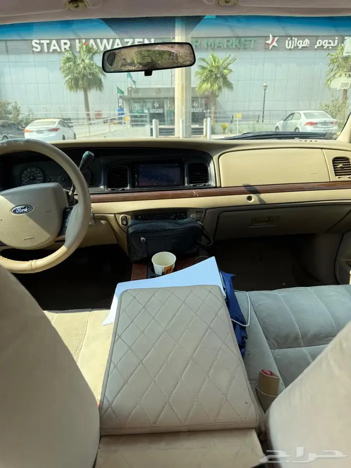 فورد كروان فكتوريا 2010 3