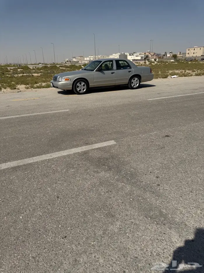 فورد كروان فكتوريا 2010 13