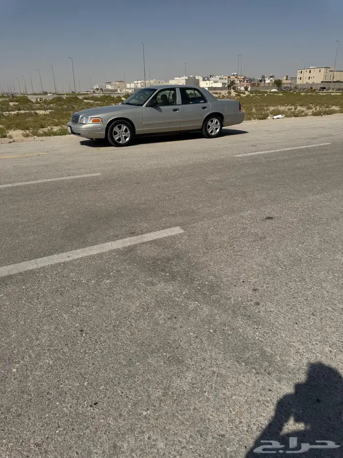 فورد كروان فكتوريا 2010 14