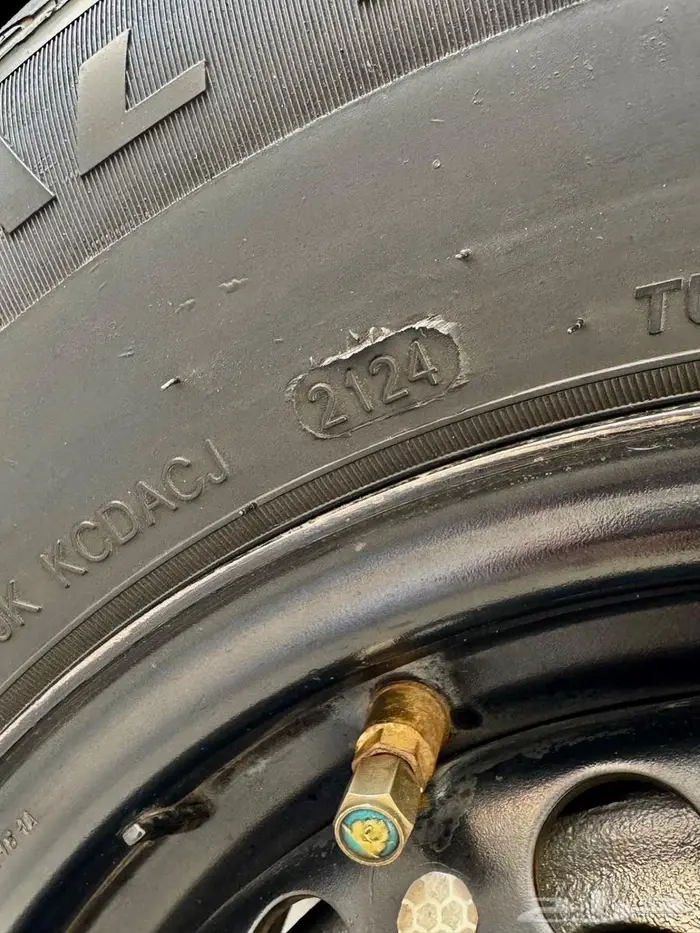 هايلوكس 2010 ممشئ قليل 30