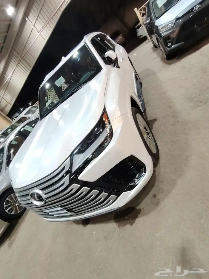 لكزس 600.BB موديل 2024 حبه فقط بنزين 4